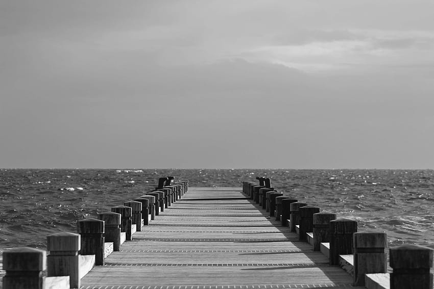 playa, en blanco y negro, paseo marítimo, nubes, cielo nublado, muelle, gris fondo de pantalla