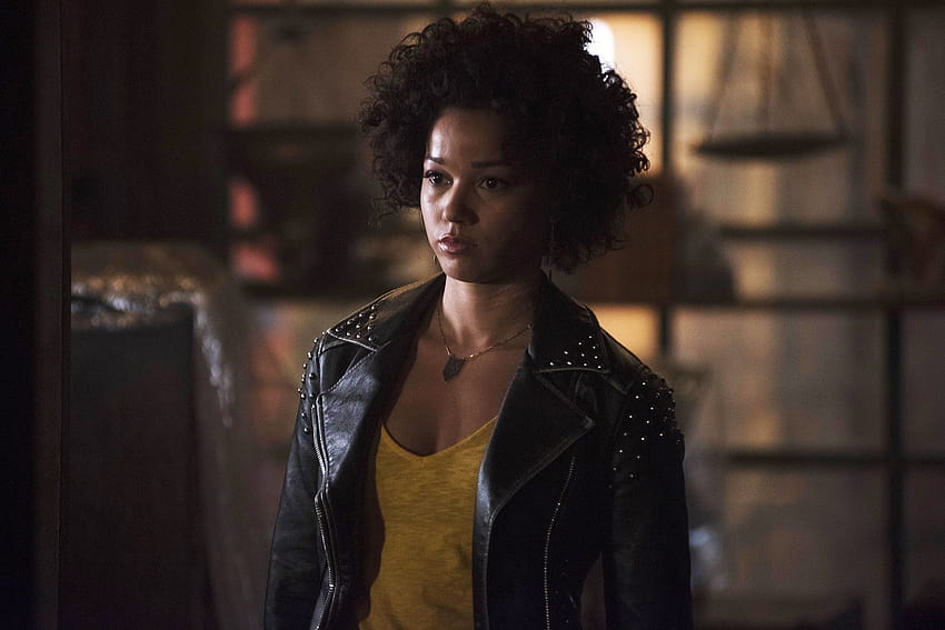 Farewell to Shadowhunters: Alisha Wainwright Teases Final Scene with Alberto Rosende HD wallpaper