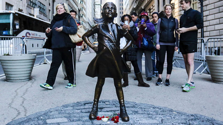 Fearless Girl' is leaving 'Charging Bull,' moving to a new home, fearless women HD wallpaper