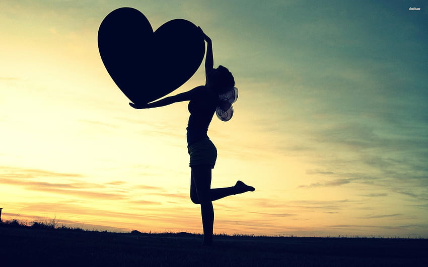 Girl's silhouette holding a heart, love failure graphy HD wallpaper