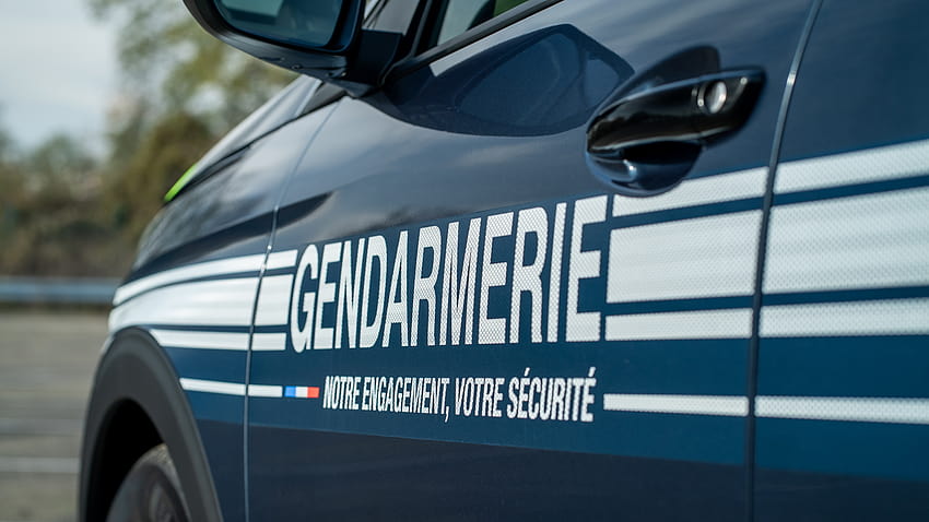 Der Peugeot 5008 2021 rüstet sich für den Polizeidienst in Frankreich, Voiture-Gendarmerie HD-Hintergrundbild
