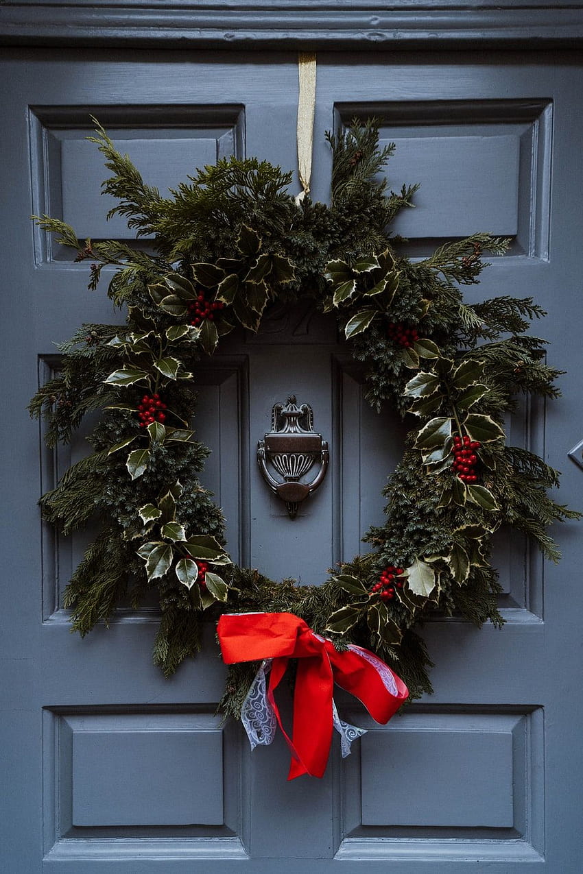Wreath, christmas door decorations HD phone wallpaper