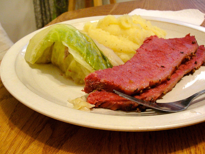 Corned Beef and Cabbage HD wallpaper