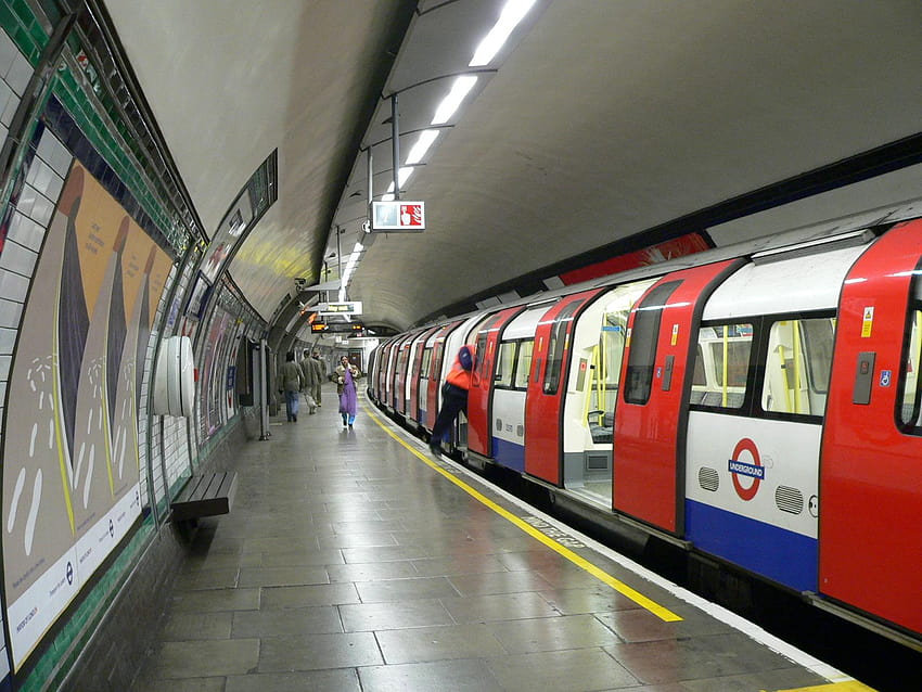 Podziemna stacja metra High Quality, londyńska rura Tapeta HD