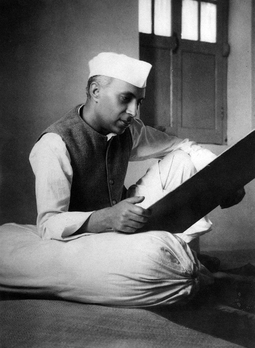 インドの初代首相、ジャワハルラル・ネルーのレア HD電話の壁紙