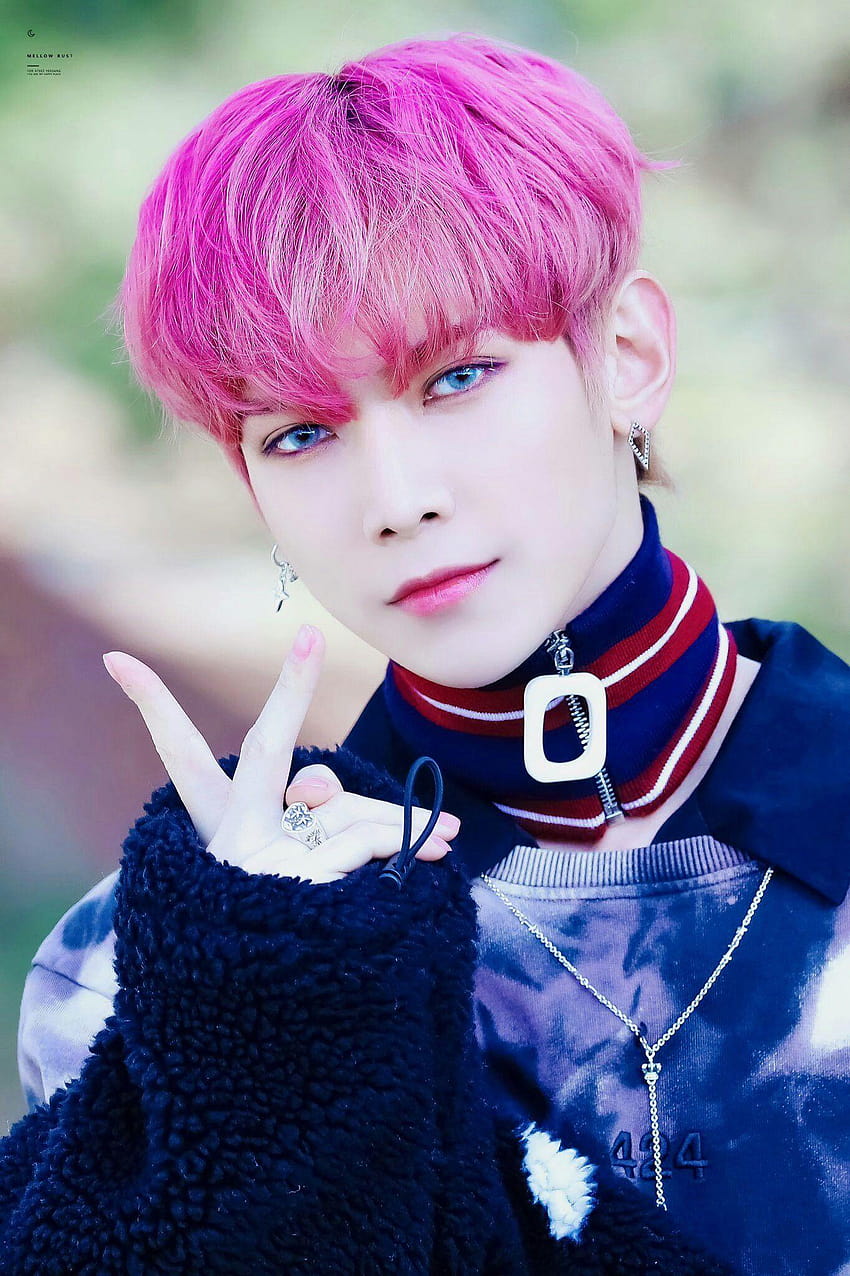 He looks straight out of an anime in 2019, yeonsang aesthetic HD phone wallpaper