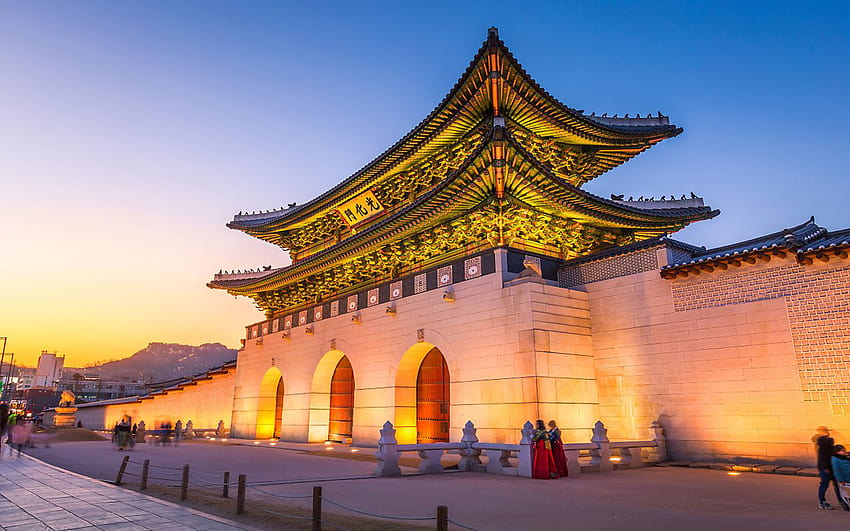 Gyeongbokgung, известен като Gyeongbokgung Palace или Gyeongbok Palace, построен през 1395 г., е бил главният кралски дворец на династията Чосон в Северен Сеул, Южна Корея : 13 HD тапет