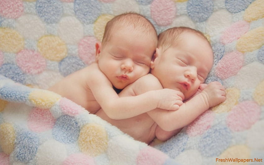 Bébés jumeaux mignons endormis Fond d'écran HD
