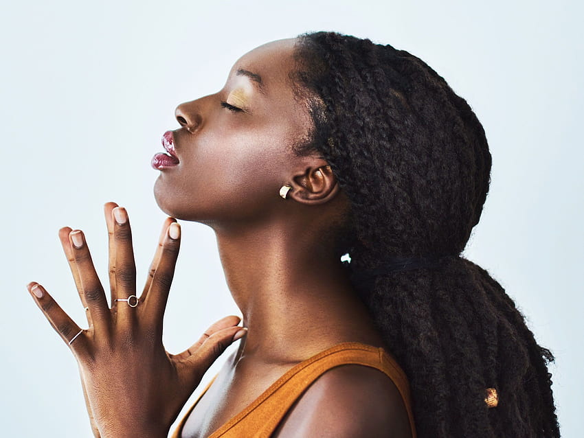 Die 14 besten Sonnenschutzmittel für dunkle Hauttöne im Jahr 2020, eine Gruppe braunhäutiger Mädchen HD-Hintergrundbild