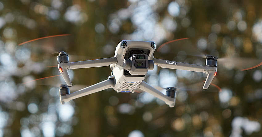 Ukrainische Drohnengraphen beteiligen sich an den Kriegsanstrengungen und sammeln echte Drohnenbetreiber HD-Hintergrundbild