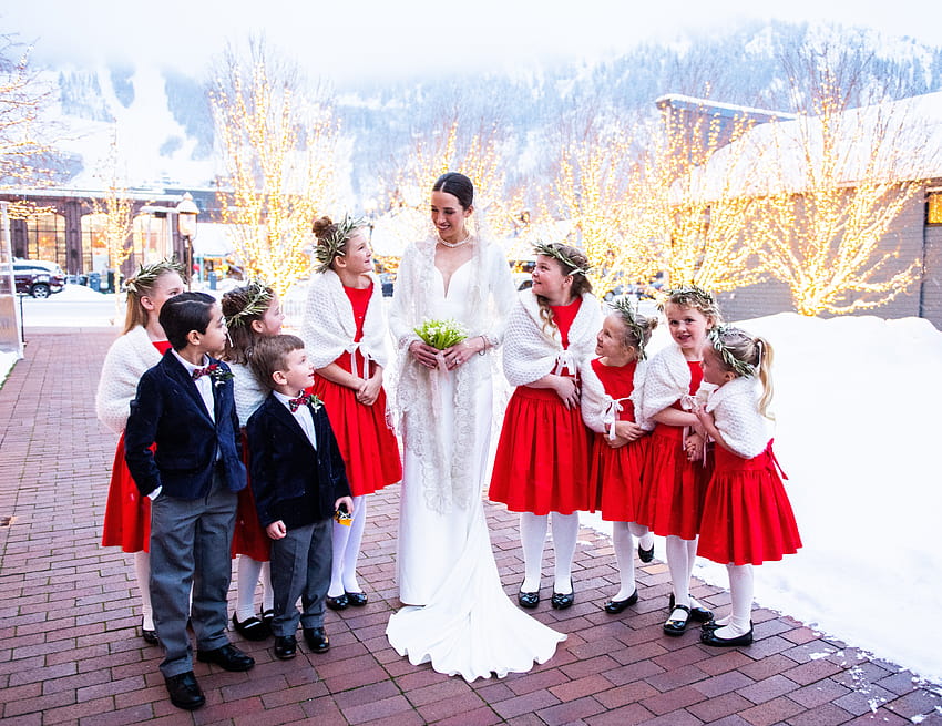 A “Ski Bride” Gown Was the First Look at This Winter Wedding in Aspen HD wallpaper