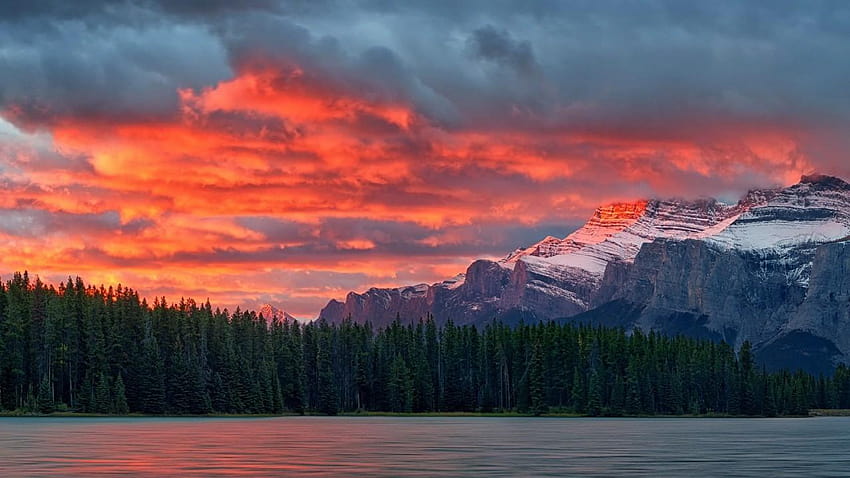 Mount Rundle Canadian Rockies HD wallpaper