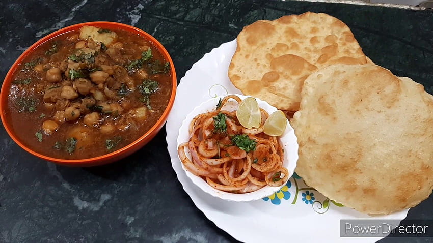 Recette de Chole Bhature en hindi: Recette spéciale de Chole Bhature du Punjab La recette Foodiewish / Chole bhautre est composée de pain bhatura croustillant mais doux, généralement associé à du chole épicé et servi comme Fond d'écran HD