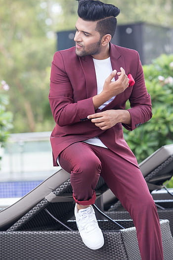 MuziK BloG: Happy Birthday To SuperStar Guru Randhawa aka @Guruofficial