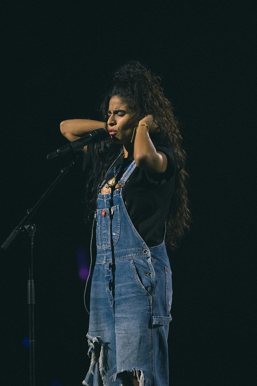 Moody Monday: on the rise with Jessie Reyez HD phone wallpaper