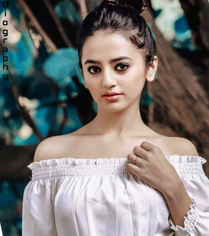 Helly Shah Age, Height, Family, Wiki And More HD phone wallpaper