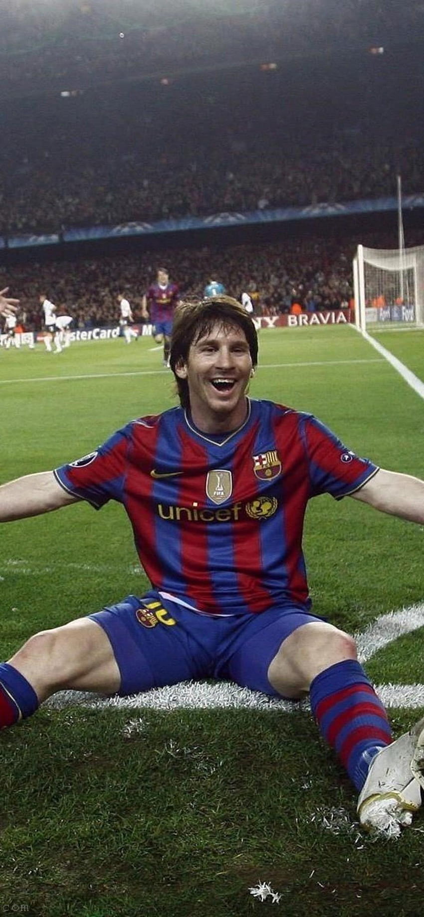 Bức ảnh nền iPhone của Messi sẽ khiến điện thoại của bạn trở nên độc đáo và ấn tượng! Với Messi chơi bóng đá đỉnh cao và đẳng cấp, bức ảnh nền iPhone sẽ giúp bạn trở thành một người hâm mộ cuồng nhiệt của anh ấy!