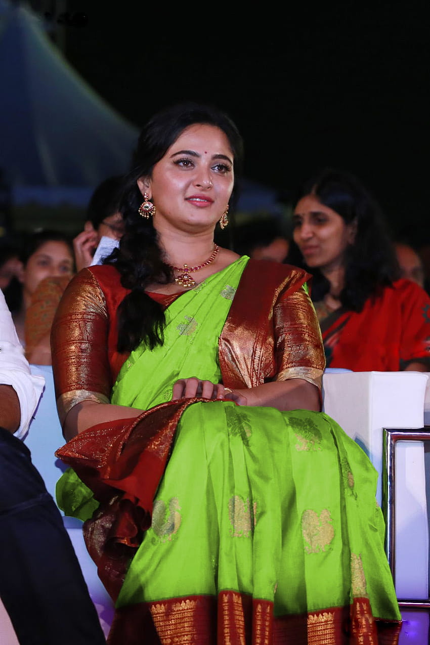 Anushka Shetty At Bahubali 2 Tamil Audio Launch Stills, anushka shetty bahubali Tapeta na telefon HD