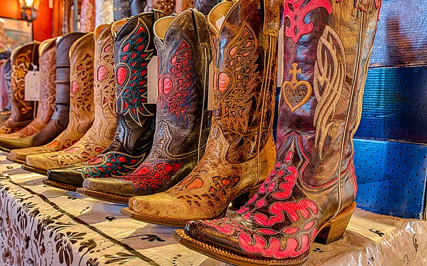 56 Country Boots, Cowboyhut und Cowboystiefel Voll HD-Hintergrundbild