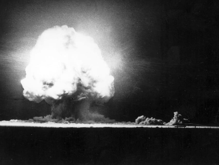 Erster Atombombentest erfolgreich gesprengt, Explosionsbombe HD-Hintergrundbild
