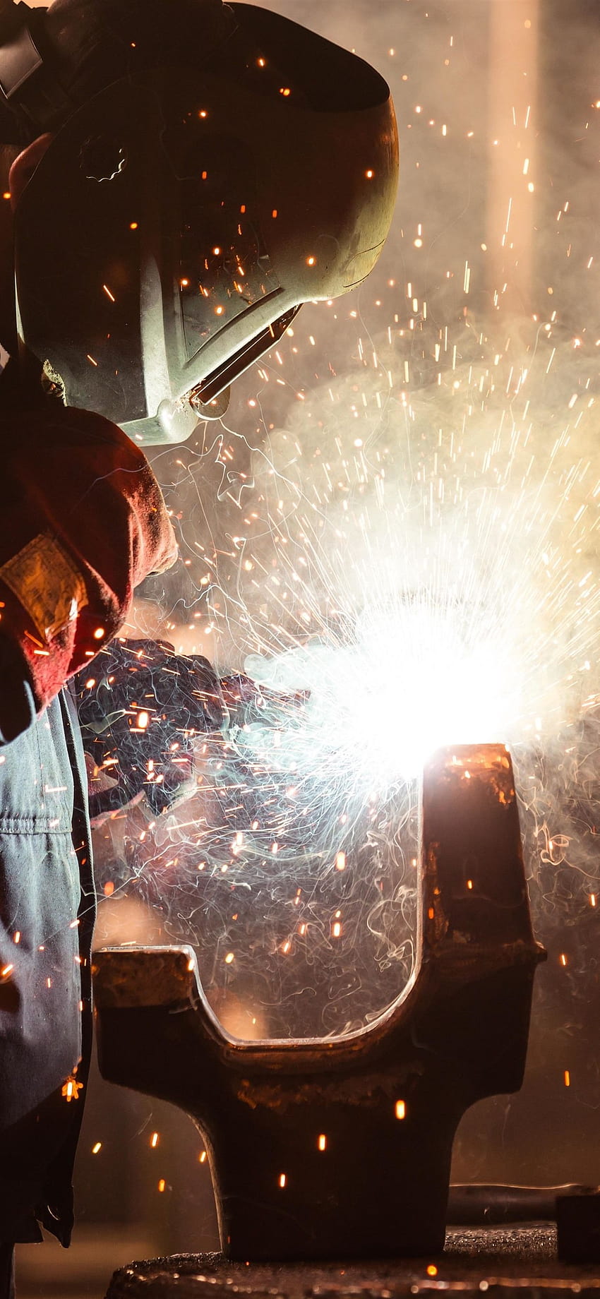 Sparks, welding, worker 1242x2688 iPhone 11 Pro/XS Max, welder HD phone wallpaper