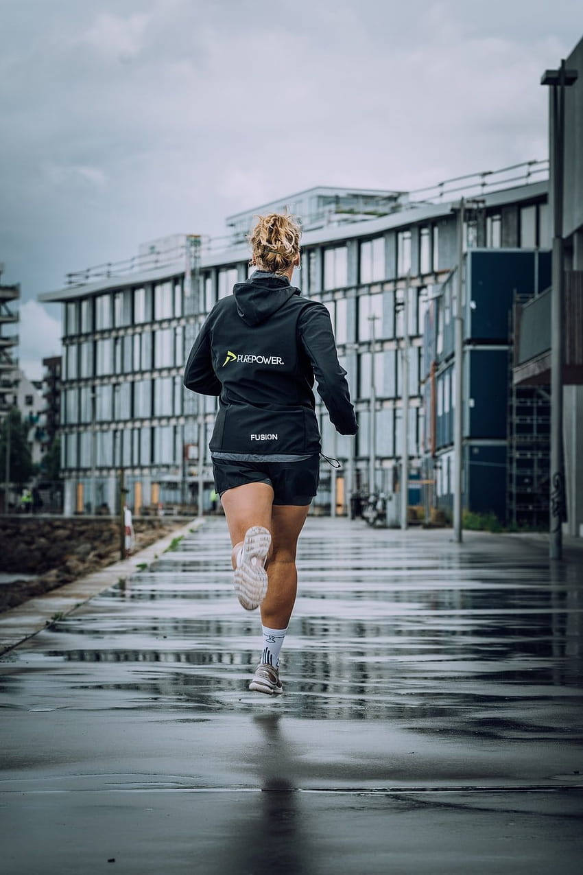 Frau läuft, Mädchen joggt HD-Handy-Hintergrundbild