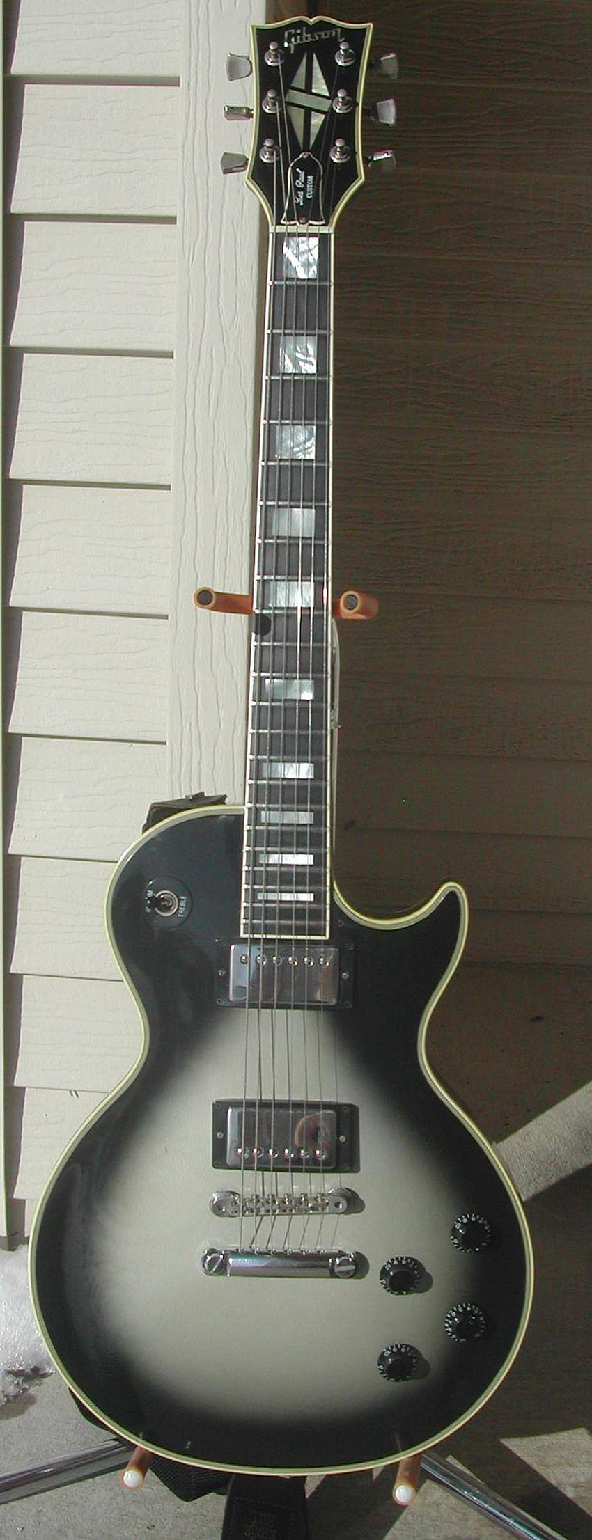 95 best Guitars: Gibson Les Paul Custom, iron cross gibson HD phone wallpaper