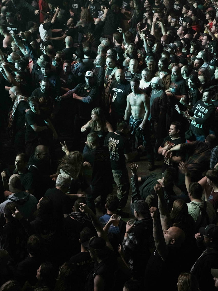 Slayer Fans at Final Campaign Kickoff: See From Parking Lot and Mosh Pit HD phone wallpaper
