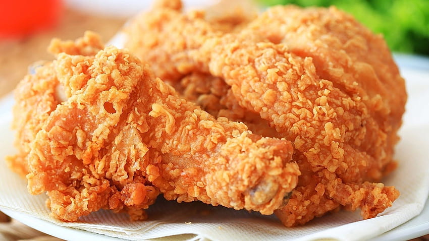Fried Chicken, knuspriges Hähnchen HD-Hintergrundbild