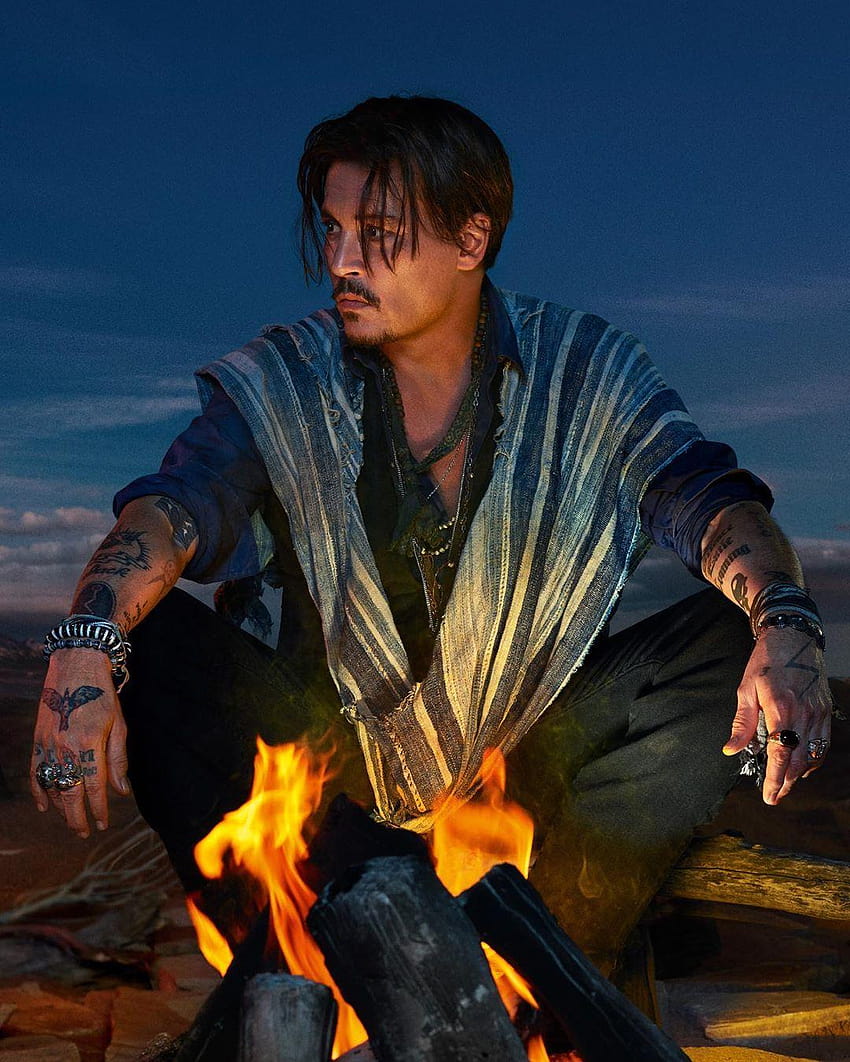 Johnny Depp difende la campagna di Dior Sauvage dalle polemiche, l'estetica di johnny depp Sfondo del telefono HD