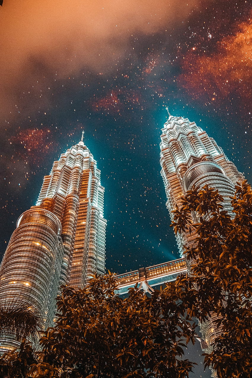 100 Petronas Twin Towers, Kuala Lumpur, Malásia Papel de parede de celular HD