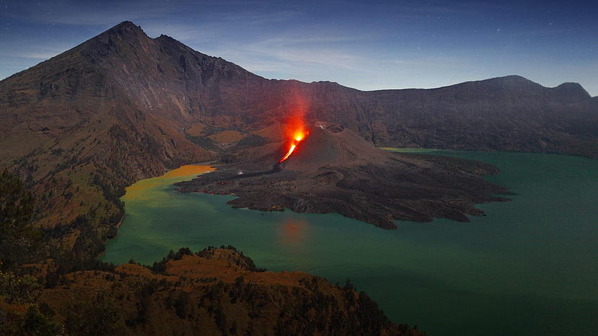 Bing Rinjani Volcano Monte Rinjani Lombok Indonesia [1366x768] para su, móvil y tableta fondo de pantalla