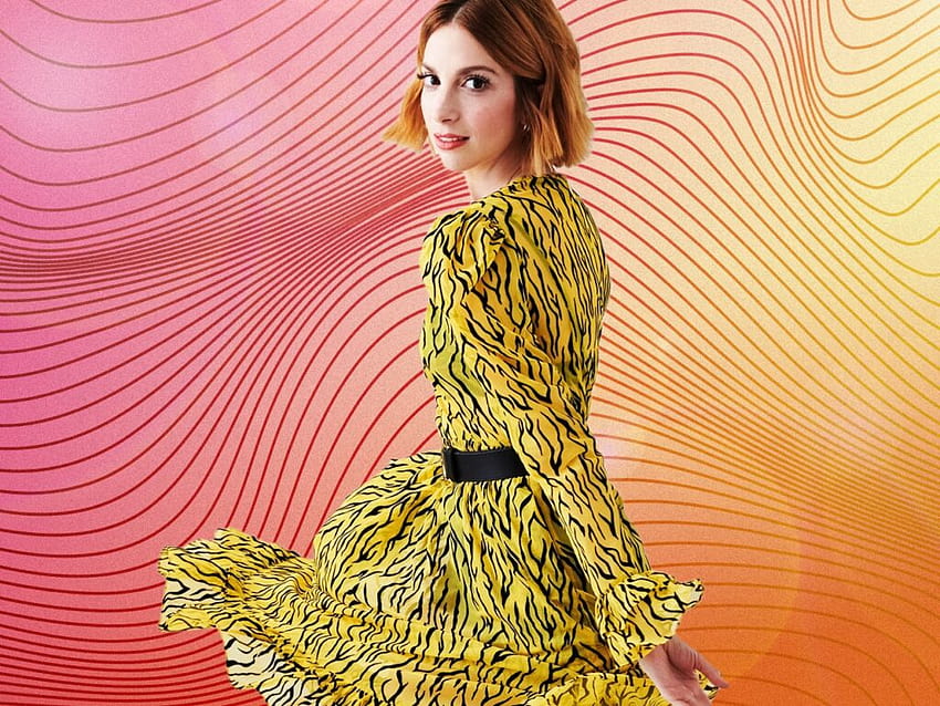Molly Bernard on Coming Out, Life After 'Younger', and Playing the Quirky Girl No More HD wallpaper