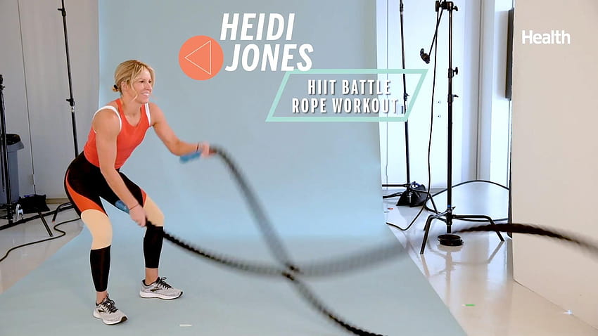 Prova questo esercizio con la corda da battaglia per una corda da battaglia completa per donne Sfondo HD