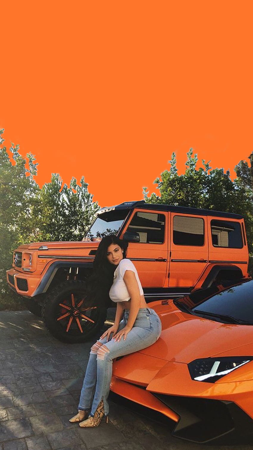 Кайли Дженър и оранжеви коли, естетична Кайли Дженър HD тапет за телефон