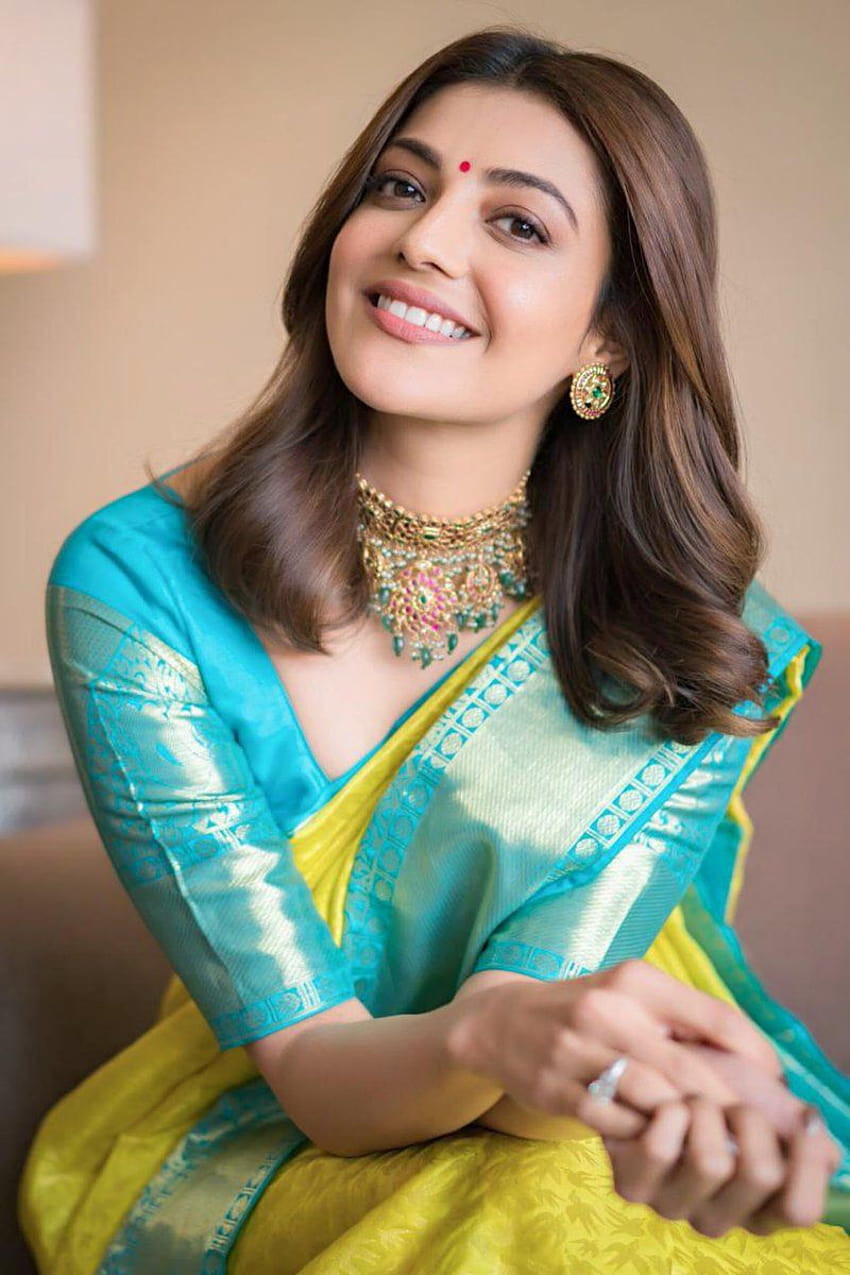 L'attrice Kajal Agarwal saree, kajal agarwal in saree Sfondo del telefono HD