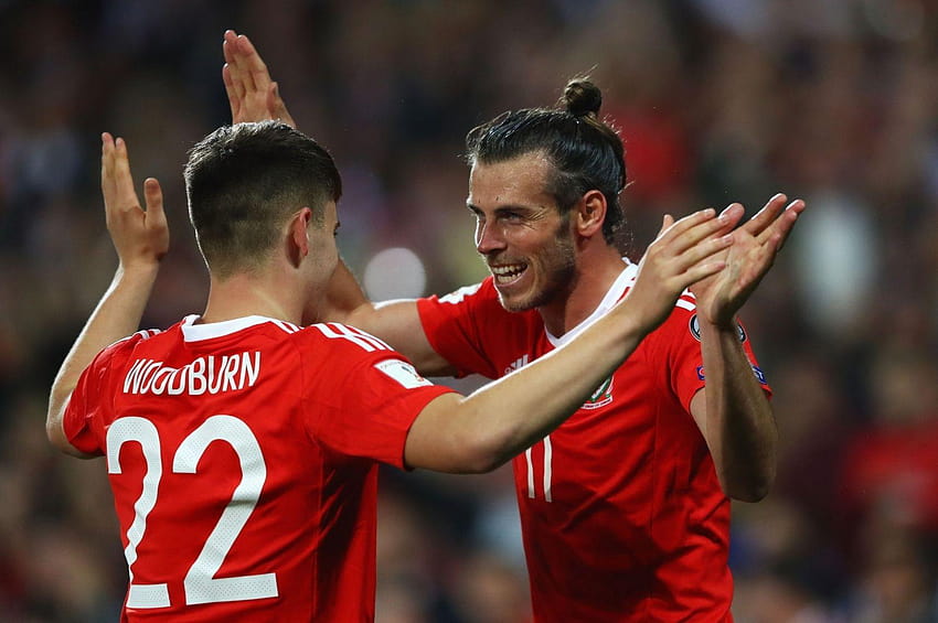 Liverpool teenager Ben Woodburn backed to thrive as Gareth Bale HD wallpaper