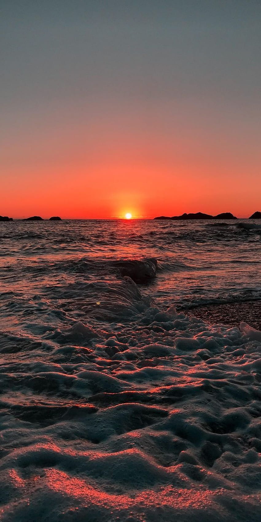 43 Najstraszniejsza scena na iPhone'a Wygląda chłodno, woda i zachód słońca Tapeta na telefon HD
