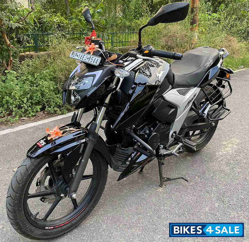 Used 2020 model TVS Apache RTR 160 4V BS6 for sale in Ghaziabad. ID 276172. Black colour HD wallpaper