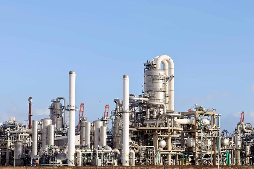 3 Metody Oczyszczania Ścieków z Przemysłu Rafineryjnego i Petrochemicznego Tapeta HD