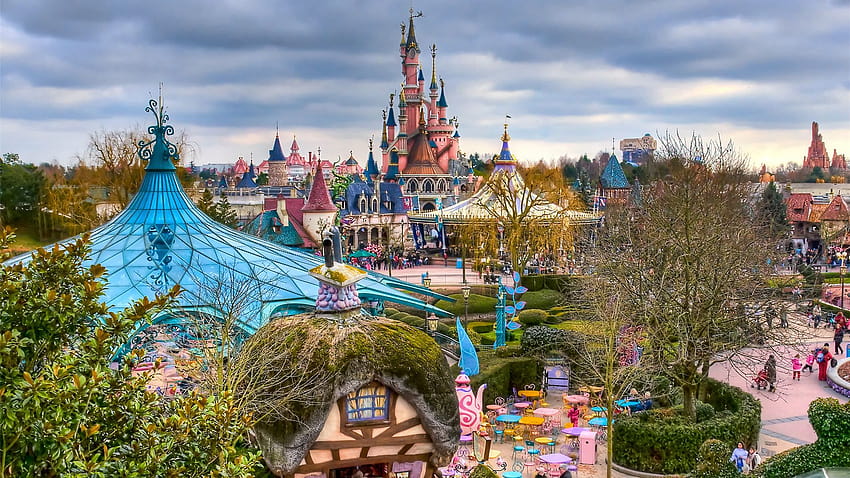 Download Rapunzel's Castle In Disneyland Paris Wallpaper