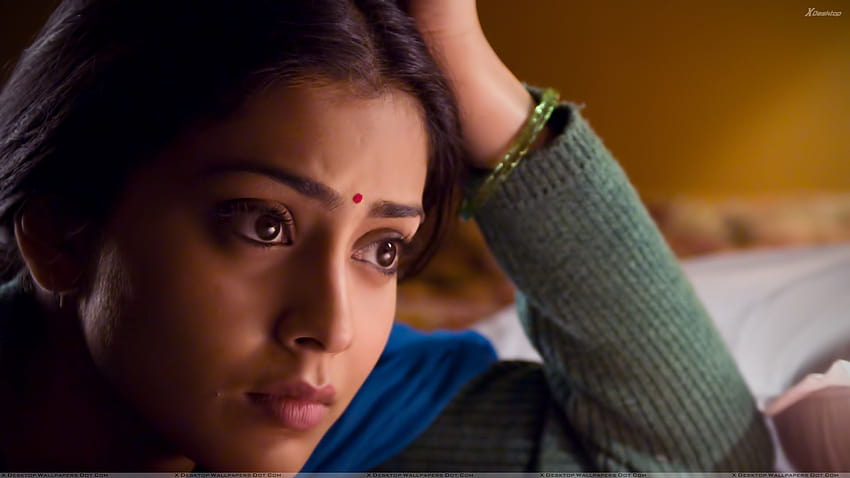Shriya Saran Sad Cute Face Closeup, aktris tamil menutup wajah Wallpaper HD