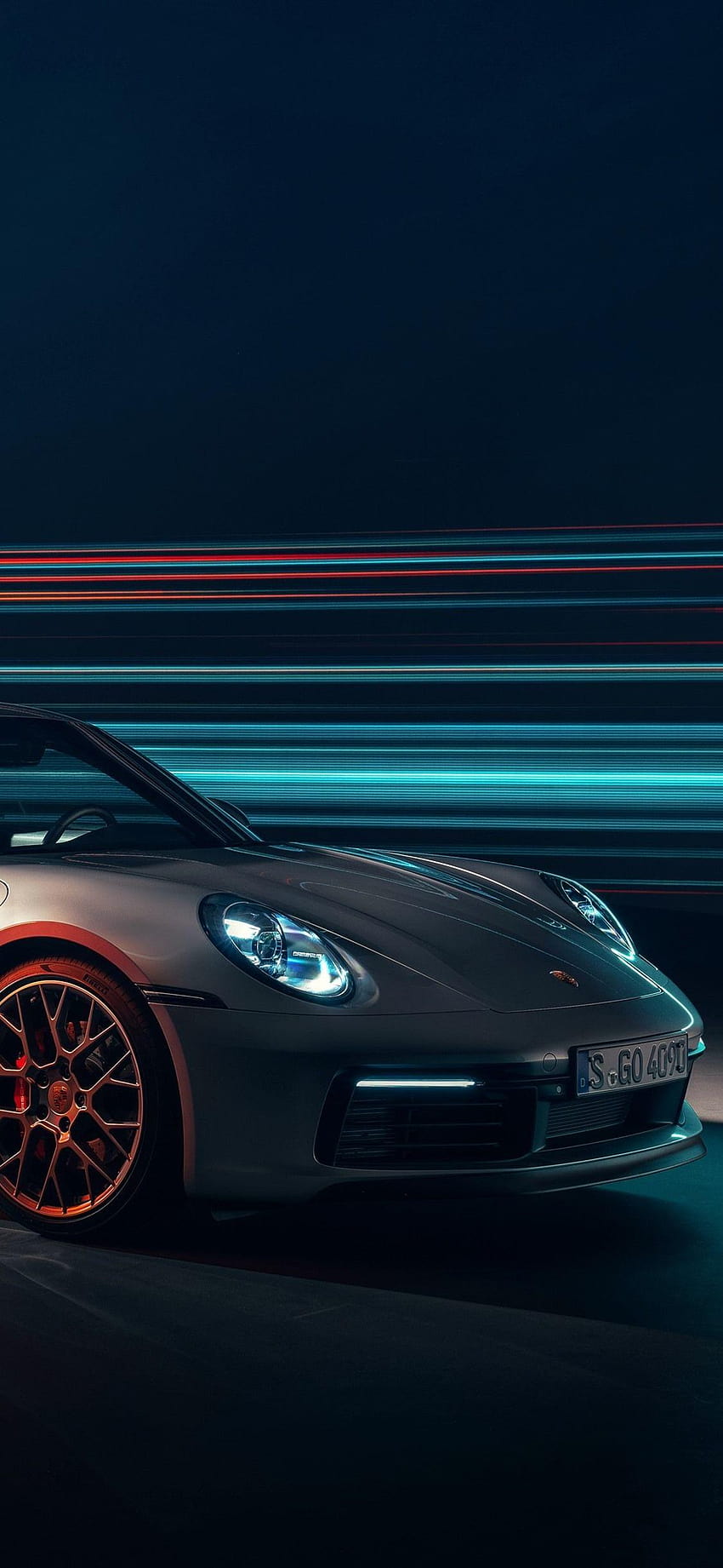 Ngắm nhìn huyền thoại Porsche 911 classic với thiết kế cổ điển và đầy nam tính sẽ đem lại cho bạn những cảm xúc tuyệt vời. Hãy xem hình ảnh để trải nghiệm sự tuyệt vời của chiếc xe này.