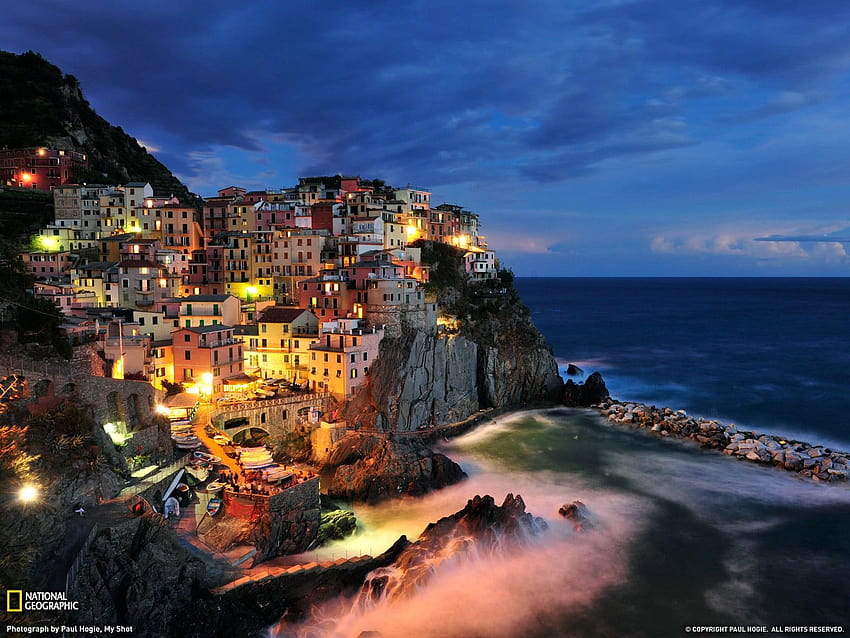 Brown and white house near body of water, National, manarola after sunset HD wallpaper