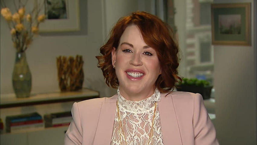 EXCLUSIVE: Molly Ringwald on Playing Archie's Mom on 'Riverdale,' What Advice She Gives Her Young Co HD wallpaper