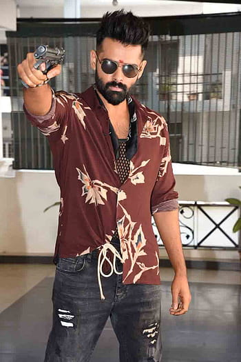 Ram Pothineni gets stylish makeover for his upcoming film Double iSmart