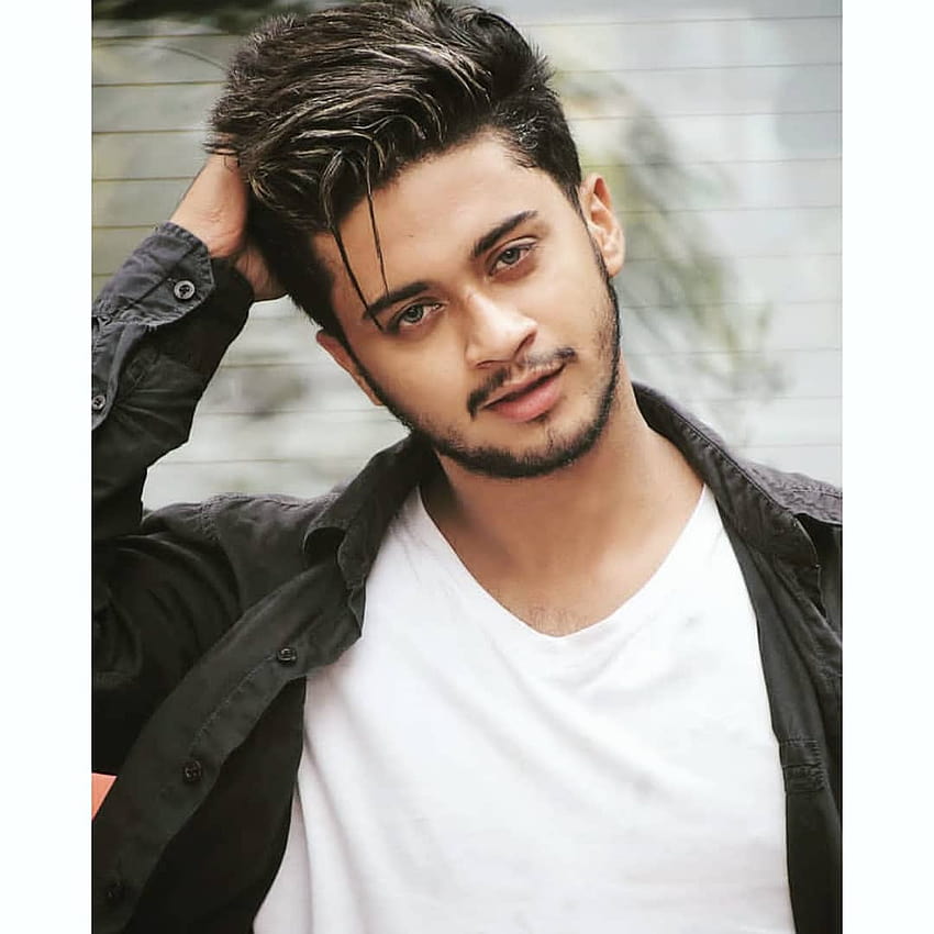 Hasnain khan on Instagram: “@akiphotography__ #smile #noneedcaption  @hasnaink07 #motivateothers #loveev… | Instagram king, Photography poses  for men, Chocolate boys