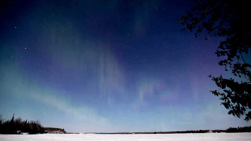 Blue Sky Aurora. We normally see the northern lights against a black, black sky background HD wallpaper