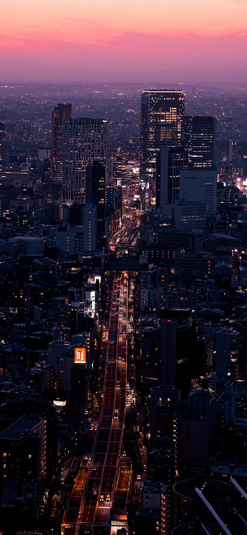 Luftaufnahme der Gebäude der Stadt während der Nachtzeit, night iphone HD phone wallpaper