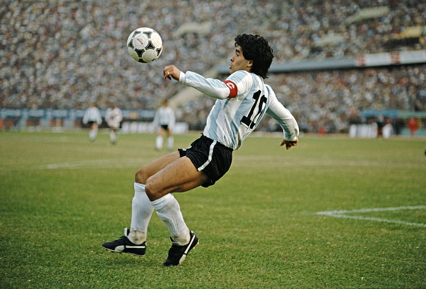 Diego Maradona, argentinische Fußballlegende, die das Land 1986 zur Weltmeisterschaft führte, ist im Alter von 60 Jahren gestorben HD-Hintergrundbild